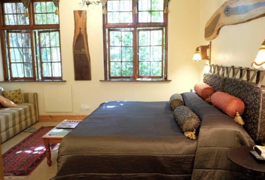 4 Bedroom Property for Sale in Green Point Western Cape